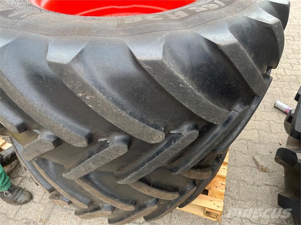 CLAAS Arion 620 트랙터
