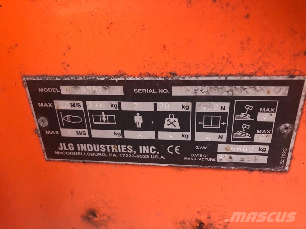 JLG E 450 AJ Articulated boom lifts