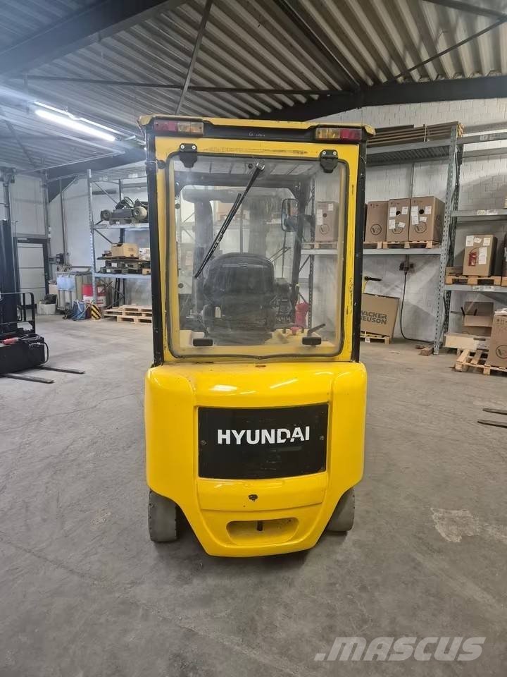 Hyundai 32 B-9 Sonstige Baumaschinen