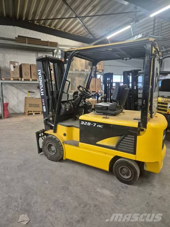 Hyundai 32 B-9 Sonstige Baumaschinen