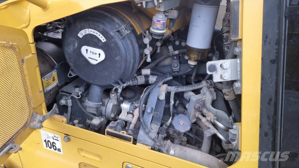 Komatsu D 51 PX-24 E0 With TopCon lánctalpas dózerek
