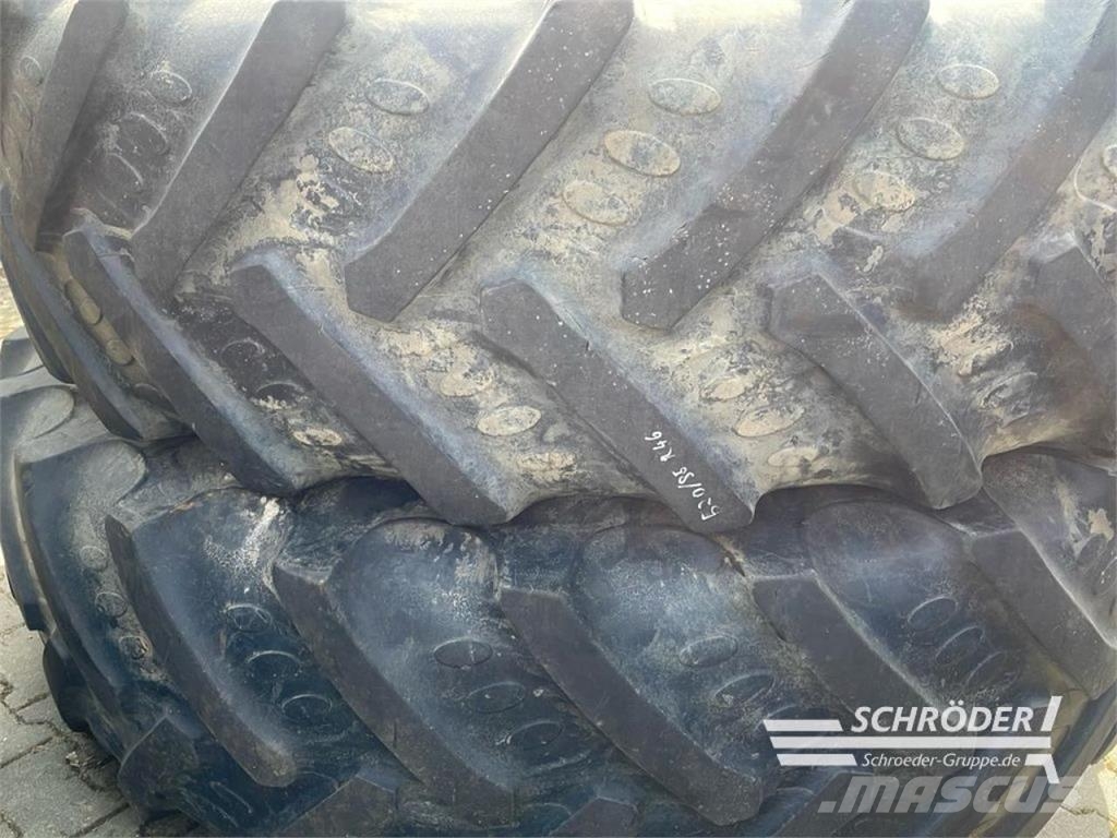 BKT 2 X 460/85R34 + 2 X 520/85R46 BKT Dual wheels