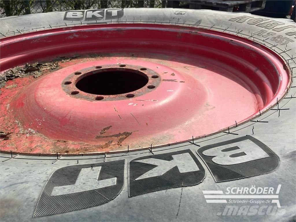 Fendt 2 X 460/85R34 + 2 X 520/85R46 BKT Roues jumelées