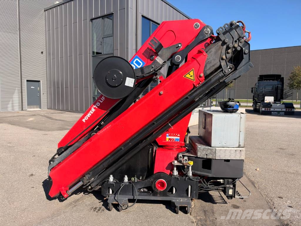 HMF 1920 K4 Radio control / Kran / Crane رافعات تحميل