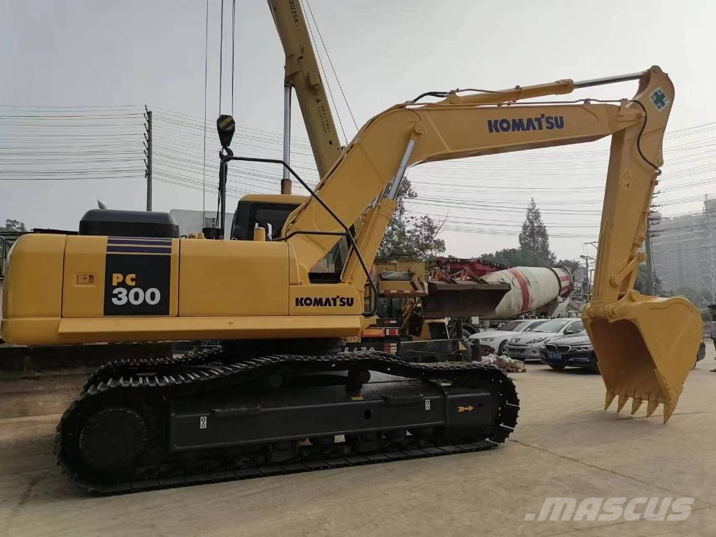 Komatsu PC 300-8 Гусеничні екскаватори