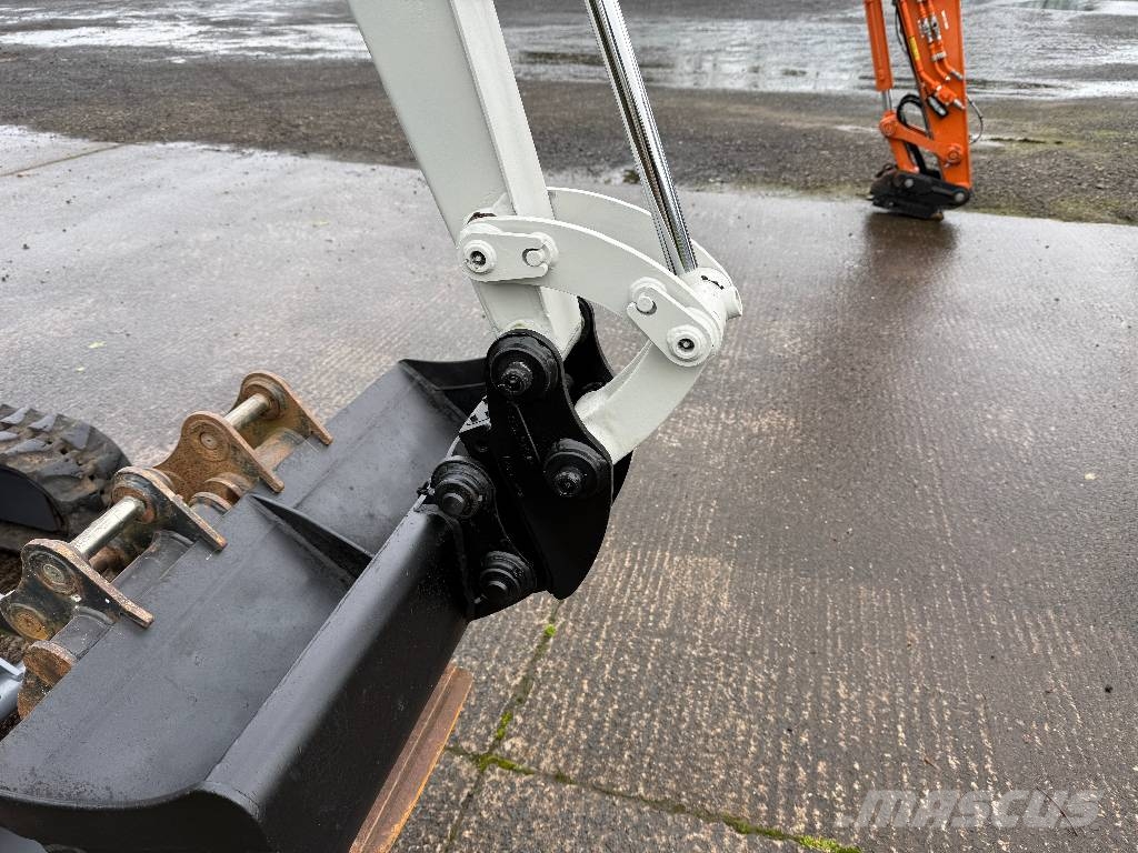 Takeuchi TB 216 Mini bagri <7t
