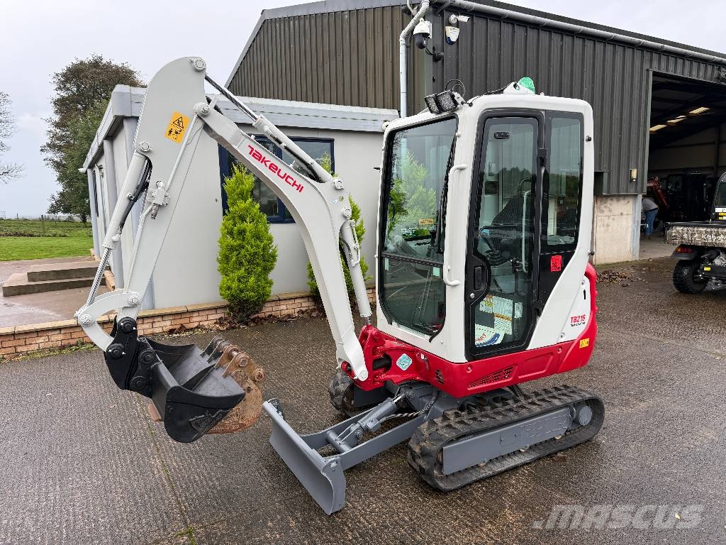 Takeuchi TB 216 Mini bagri <7t