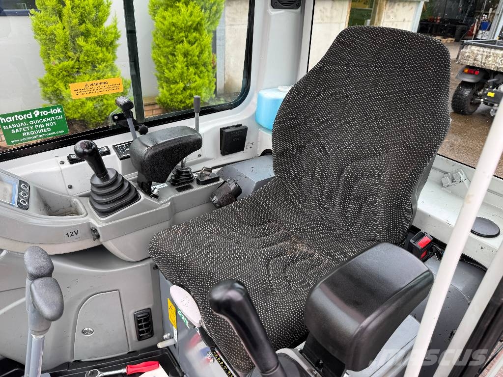 Takeuchi TB 216 Mini bagri <7t