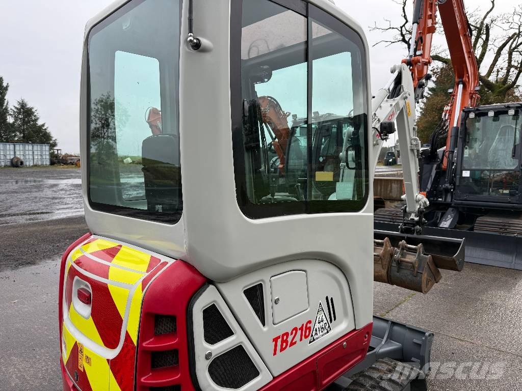 Takeuchi TB 216 Mini bagri <7t
