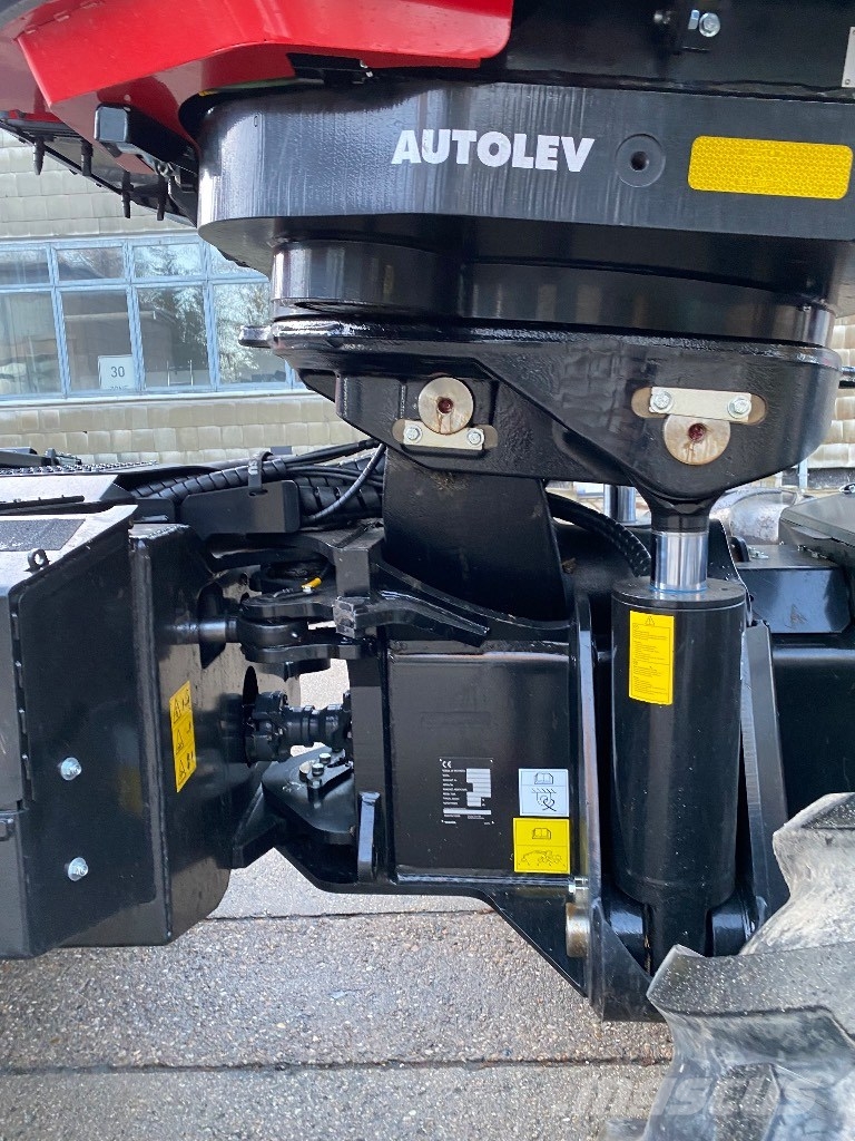 Komatsu 931 XC حصادات