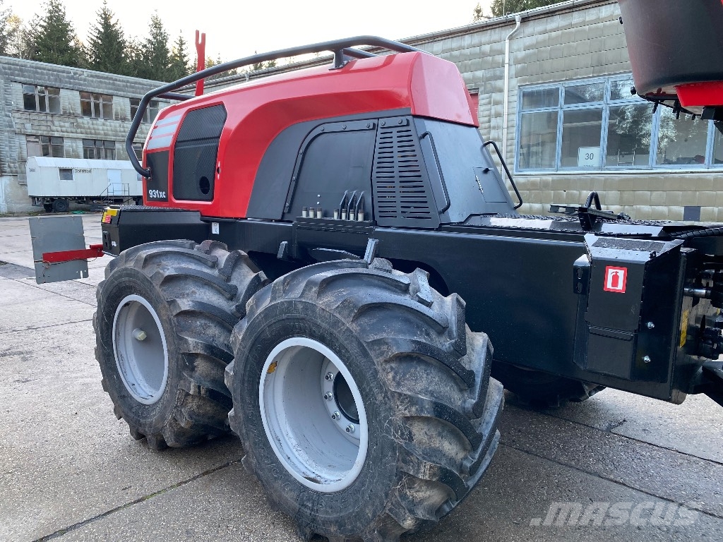 Komatsu 931 XC حصادات