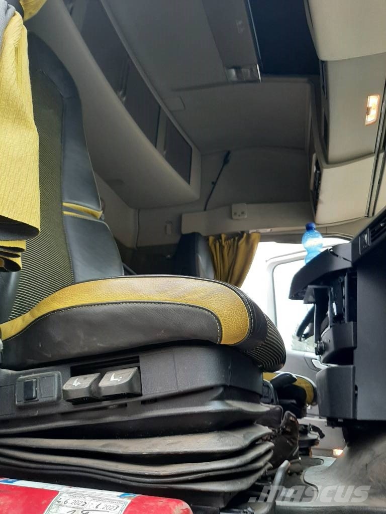 Volvo FH 16 شاحنات بمقصورة وهيكل