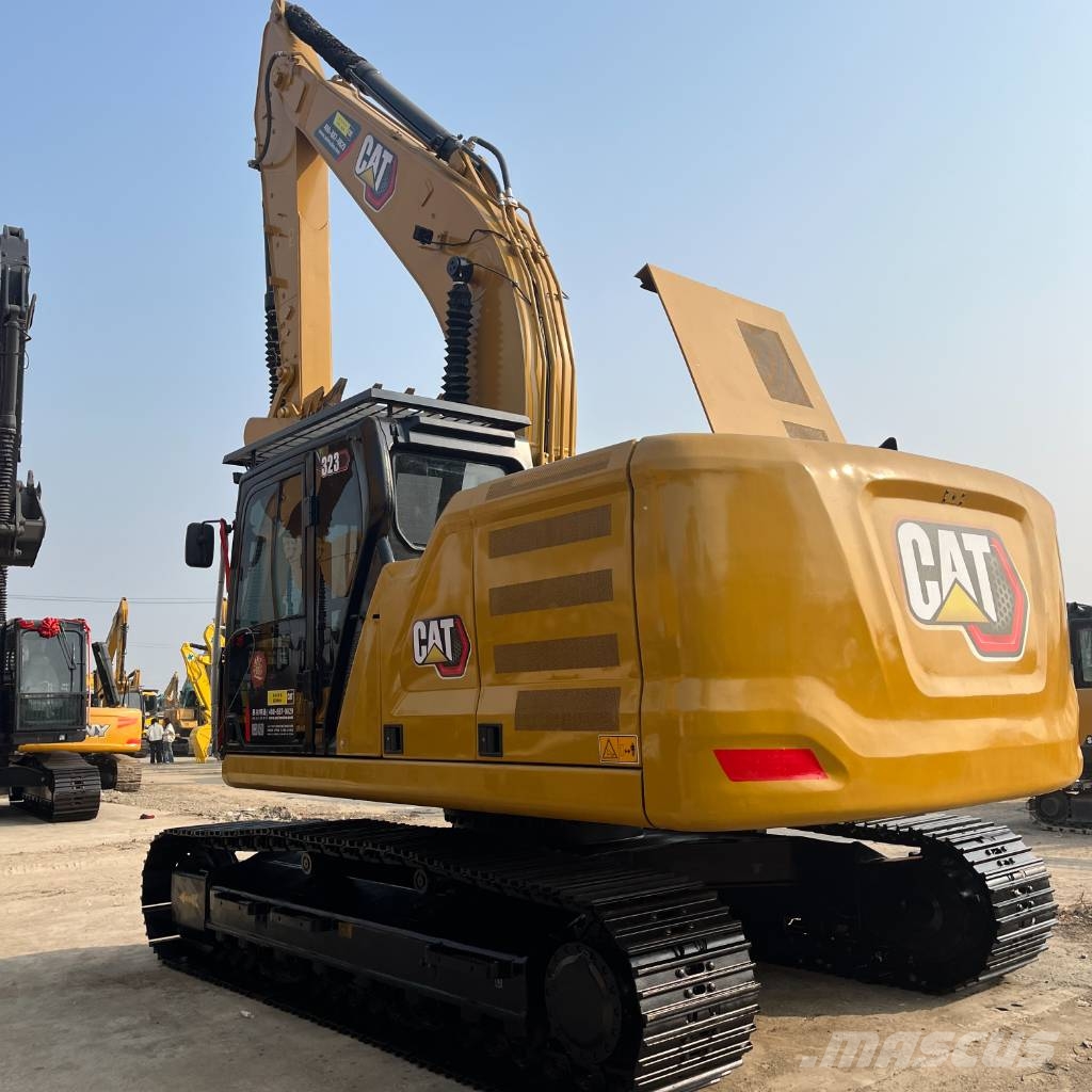 CAT 323 履带挖掘机