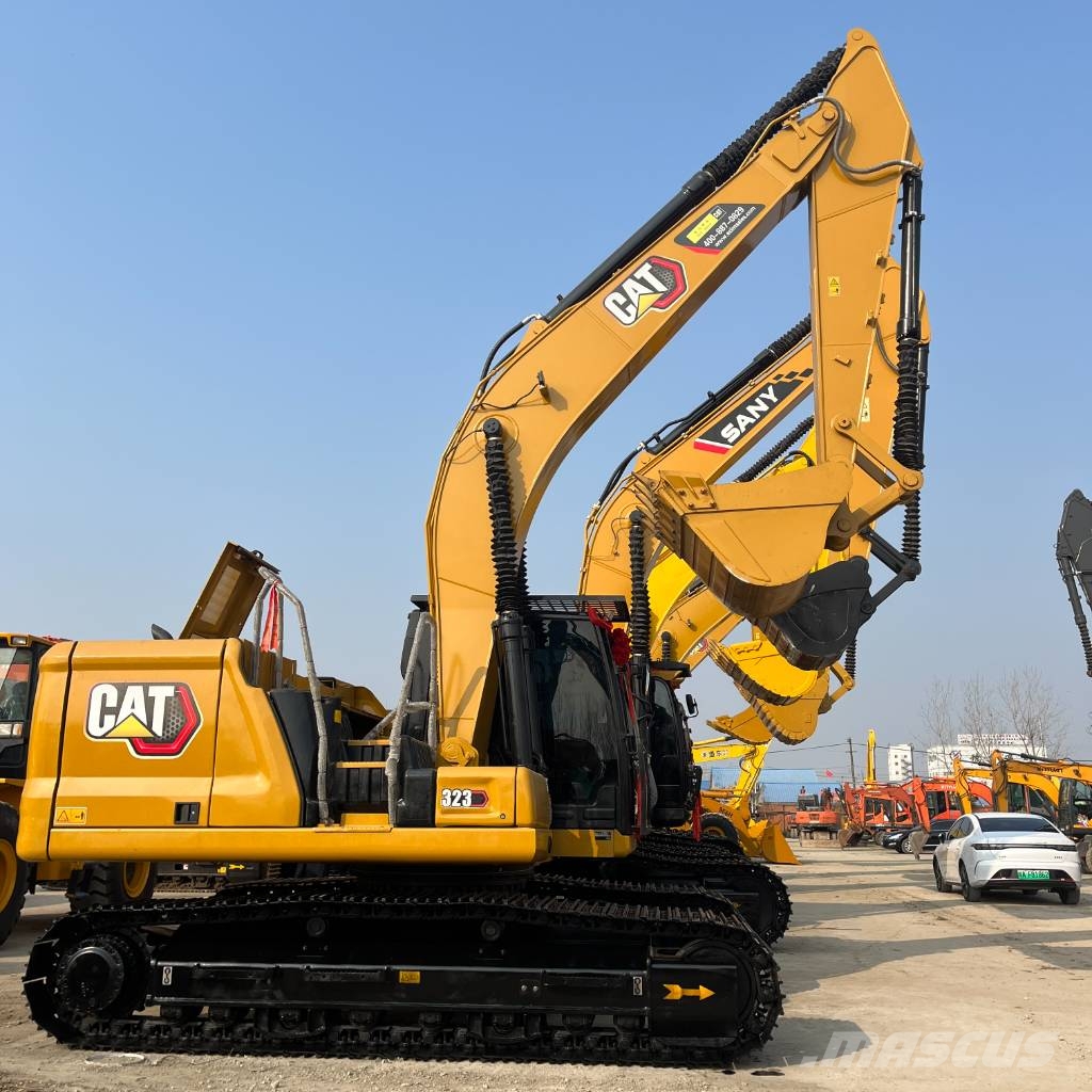 CAT 323 履带挖掘机