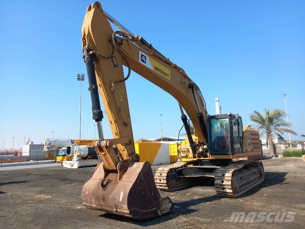 CAT 350 (EXW - Abu Dhabi) حفارات زحافة