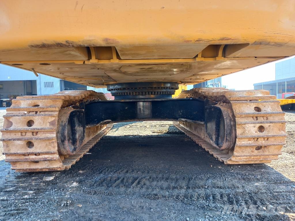 CAT 350 (EXW - Abu Dhabi) حفارات زحافة