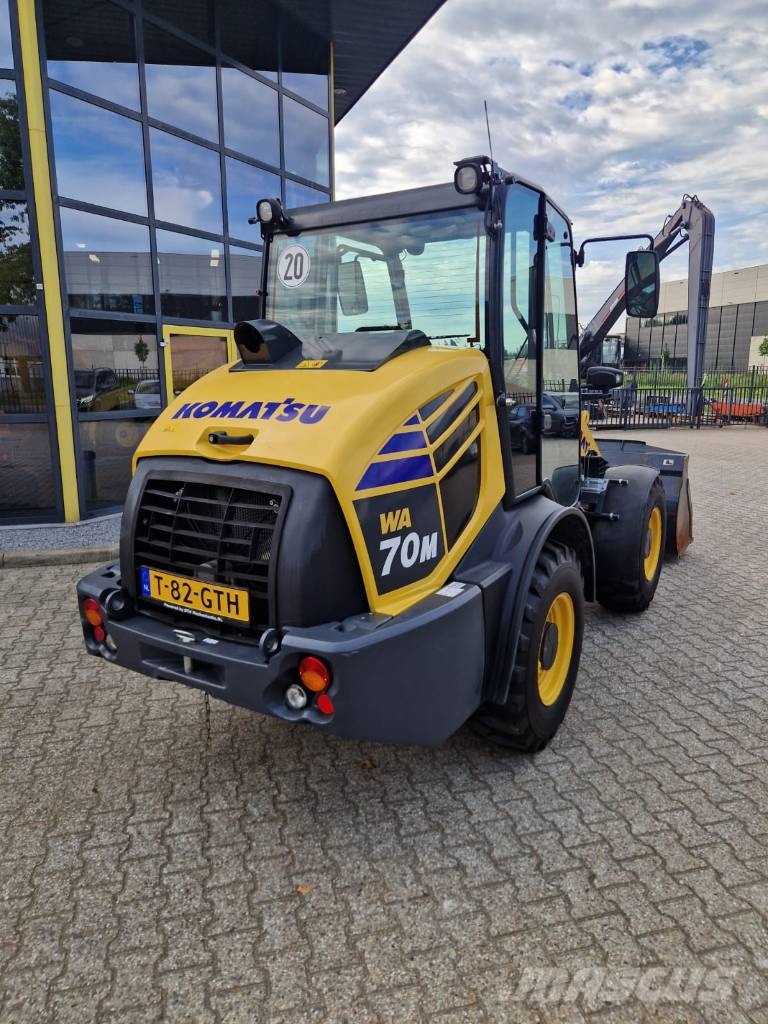 Komatsu WA 70 M-8 Kolesni nakladalci