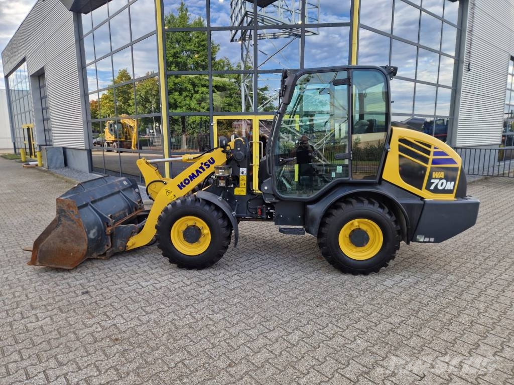 Komatsu WA 70 M-8 Kolesni nakladalci