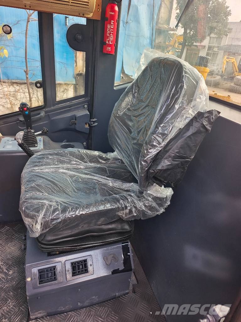 XCMG XS 223 J Plenty of road roller in stock Valjci sa jednim bubnjem