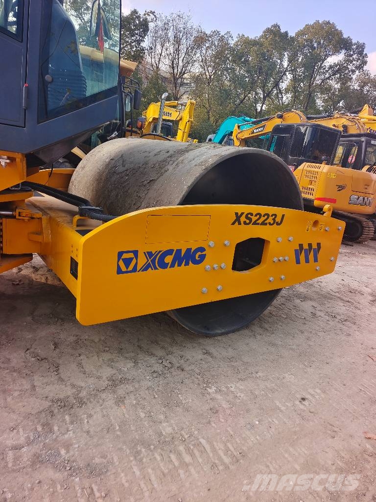 XCMG XS 223 J Plenty of road roller in stock Valjci sa jednim bubnjem