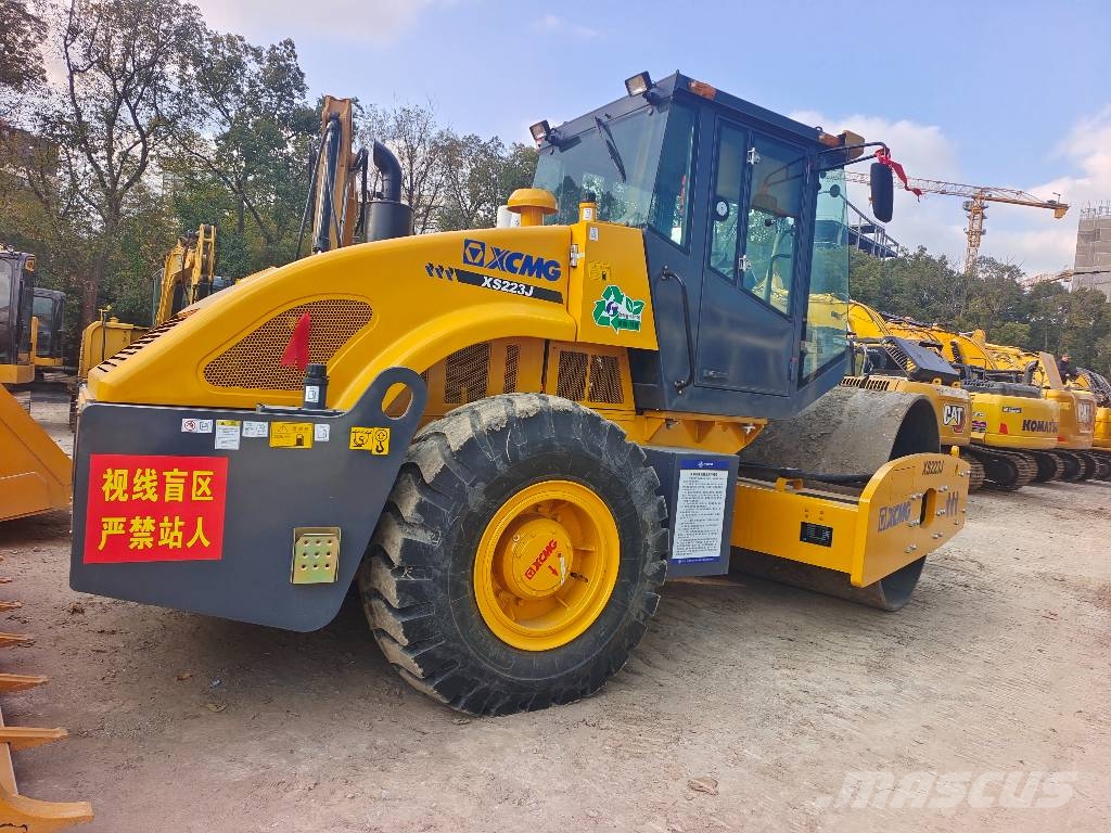 XCMG XS 223 J Plenty of road roller in stock Valjci sa jednim bubnjem