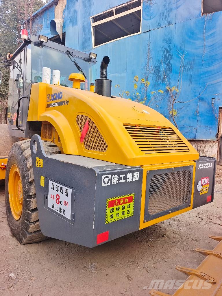 XCMG XS 223 J Plenty of road roller in stock Valjci sa jednim bubnjem