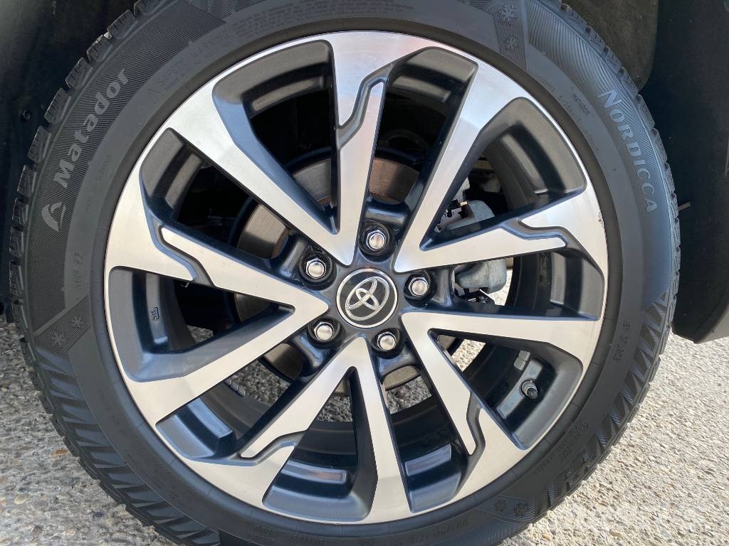 Toyota Corolla CROSS HYBRID 2,0 E6d automat VIN 688 Lengvieji automobiliai