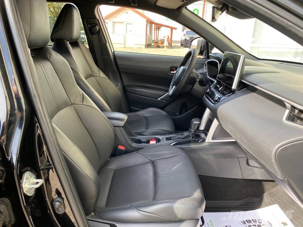 Toyota Corolla CROSS HYBRID 2,0 E6d automat VIN 688 Lengvieji automobiliai