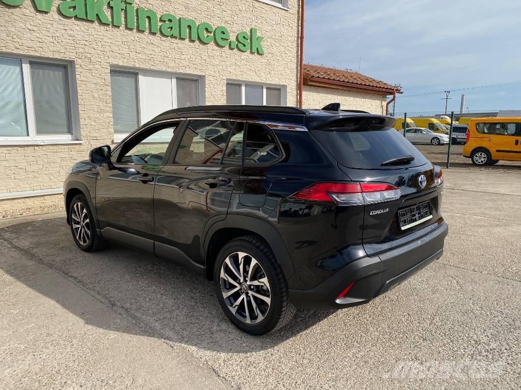 Toyota Corolla CROSS HYBRID 2,0 E6d automat VIN 688 Lengvieji automobiliai