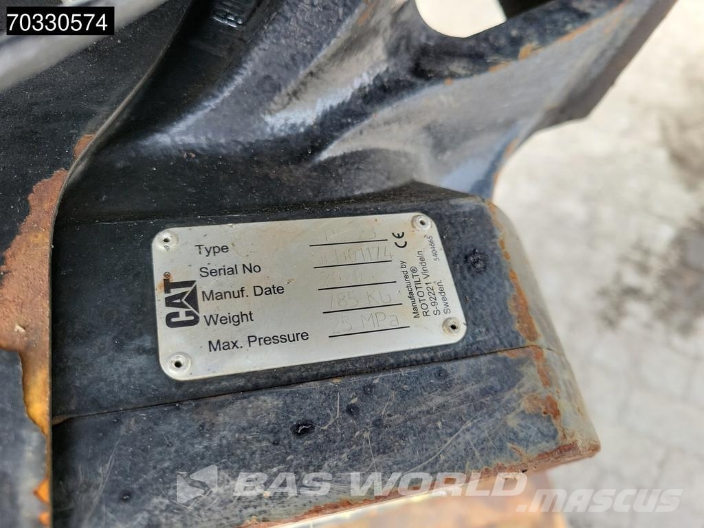 CAT 326 -07A Tiltrotator - 2 Buckets حفارات زحافة