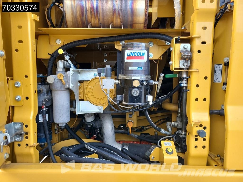 CAT 326 -07A Tiltrotator - 2 Buckets حفارات زحافة