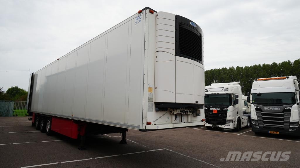 Schmitz Cargobull 3 AXLE FRIGO TRAILER WITH CARRIER VECTOR 1950 Kühlauflieger