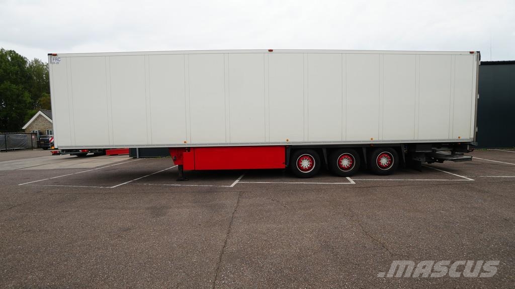 Schmitz Cargobull 3 AXLE FRIGO TRAILER WITH CARRIER VECTOR 1950 Kühlauflieger