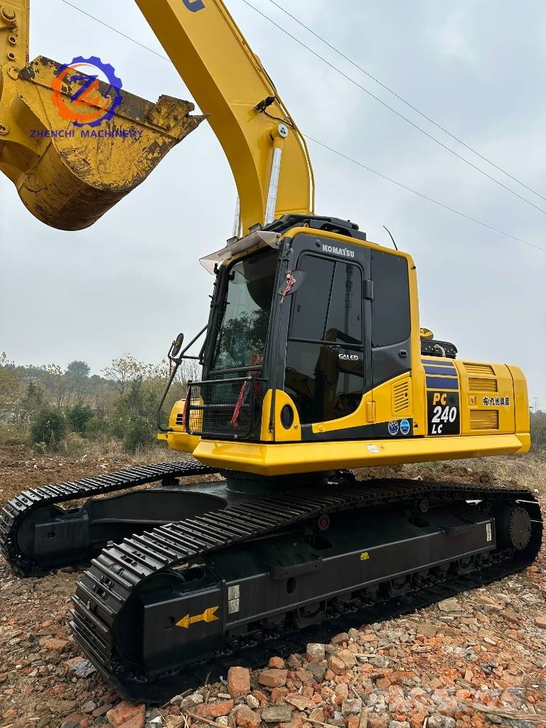 Komatsu PC 240-8/best performance/excellent durability Верижен екскаватор