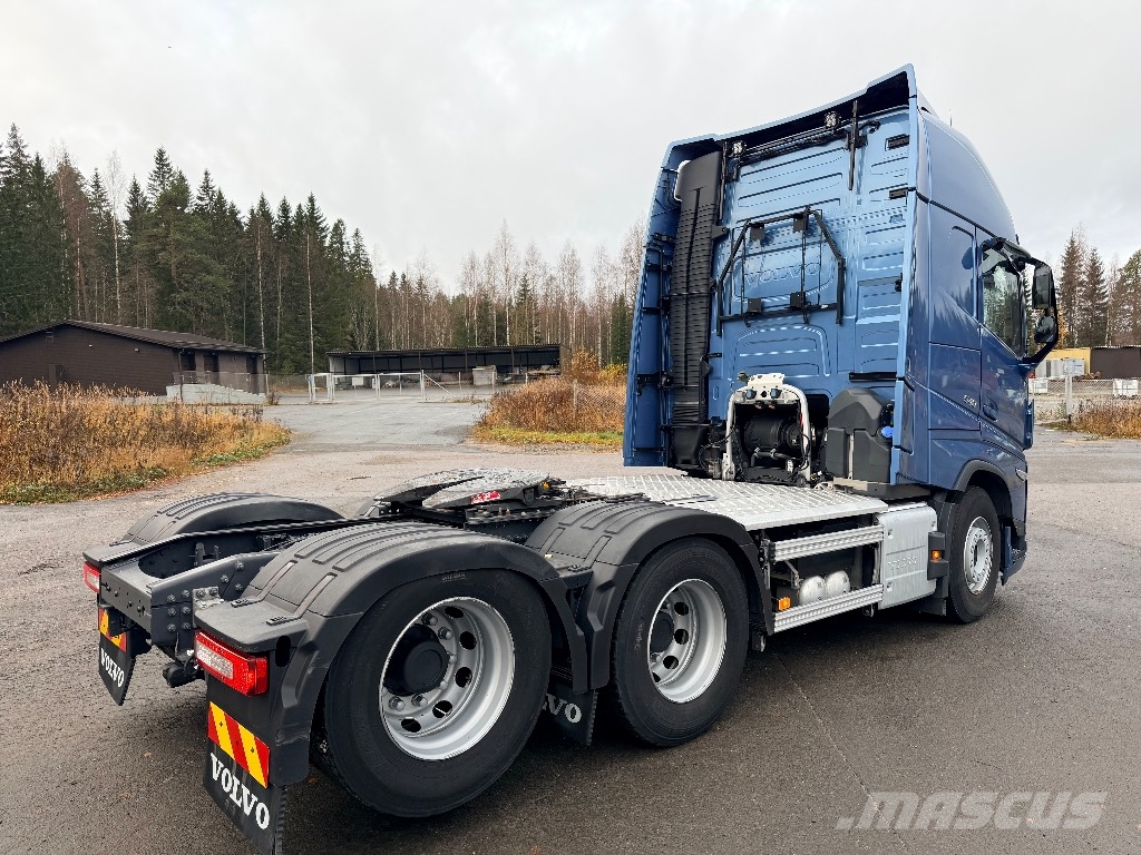 Volvo FH540XL 6x4 nostotelillä Vlačilci