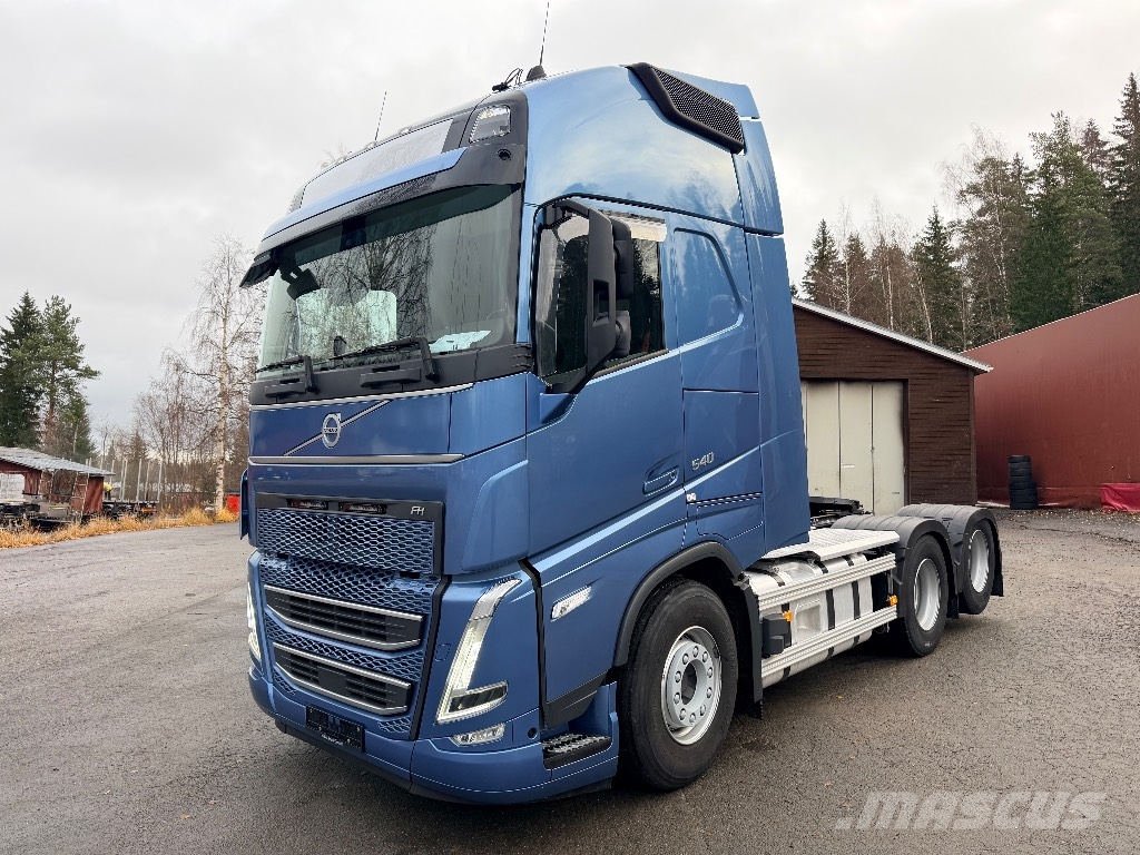 Volvo FH540XL 6x4 nostotelillä Vlačilci