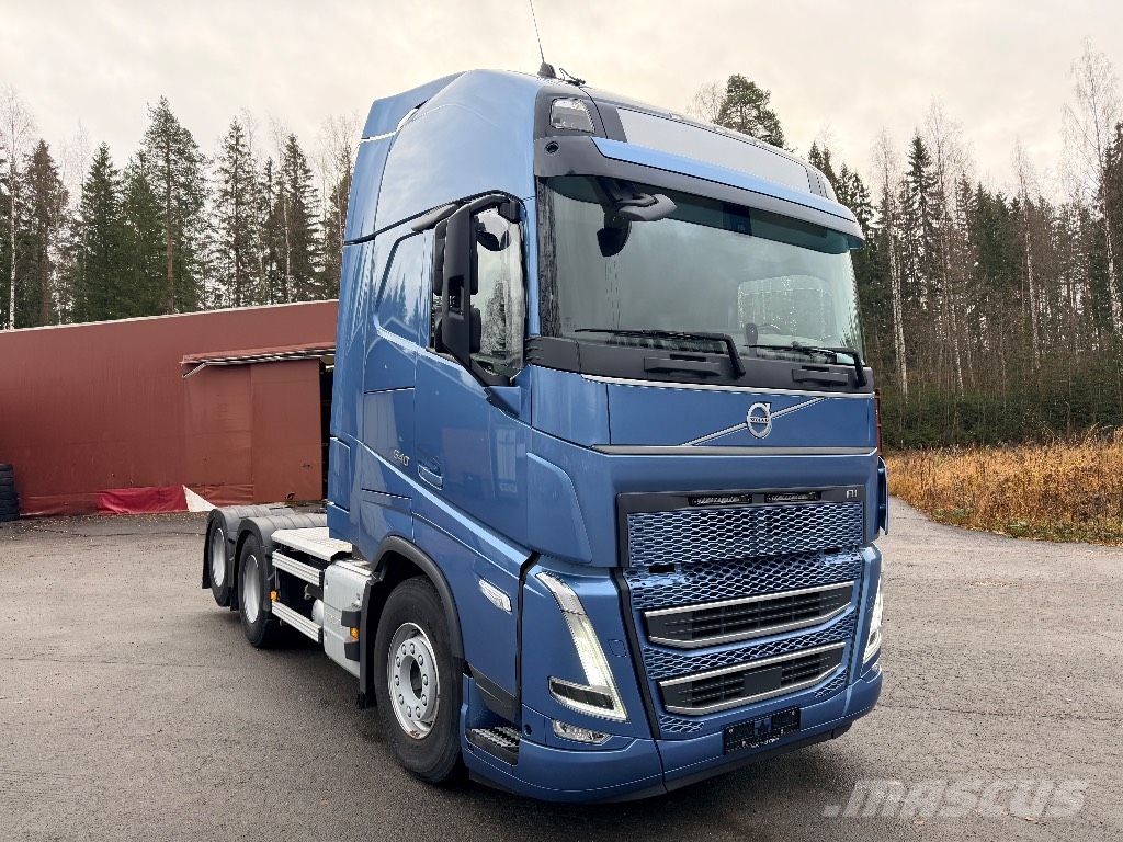 Volvo FH540XL 6x4 nostotelillä Vlačilci