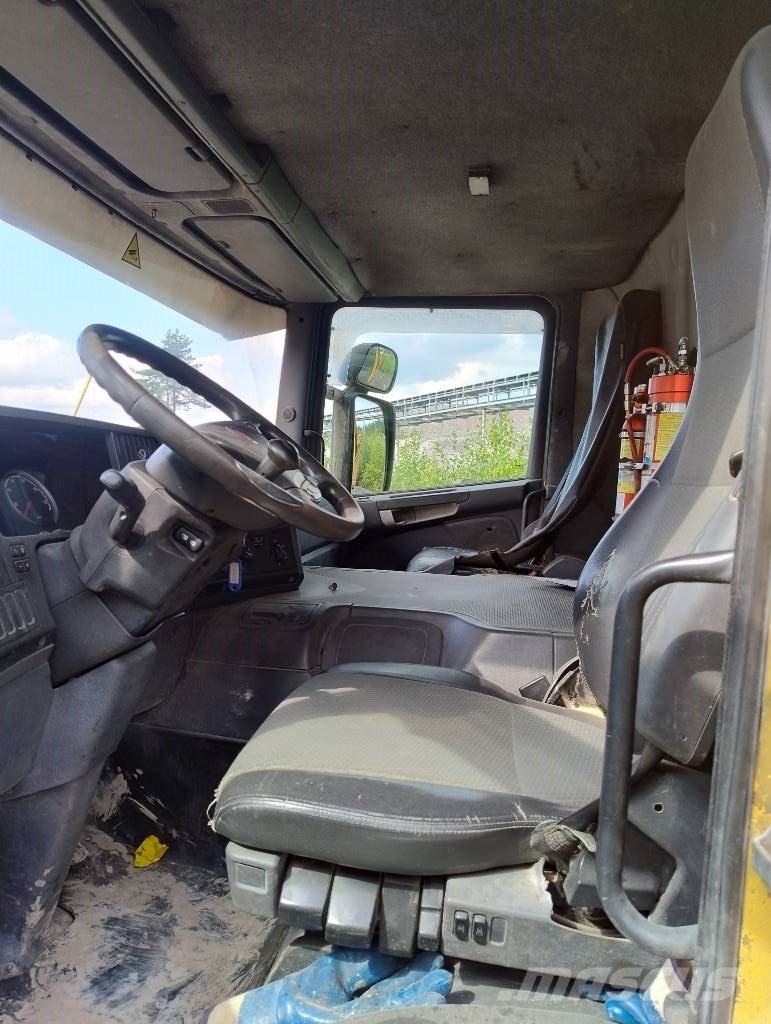 Scania P 250 Camiones bañeras basculantes o volquetes