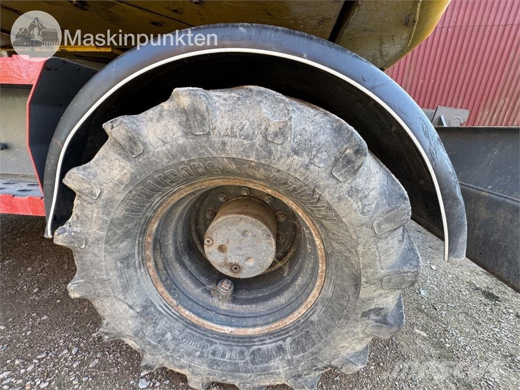 Komatsu PW140 Hjulgrävare