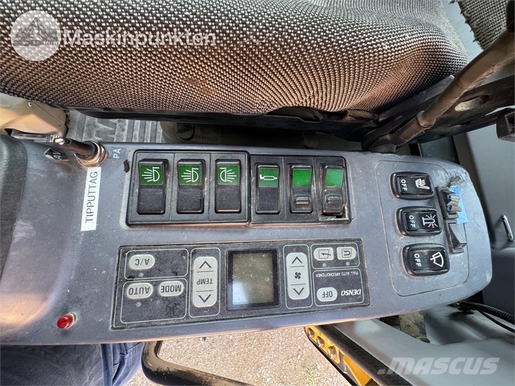 Komatsu PW140 Hjulgrävare