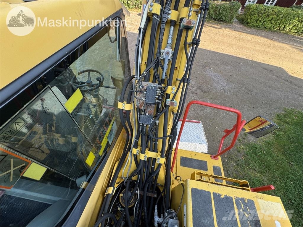 Komatsu PW140 Hjulgrävare
