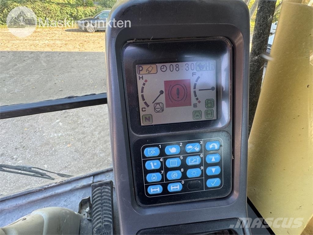 Komatsu PW140 Hjulgrävare