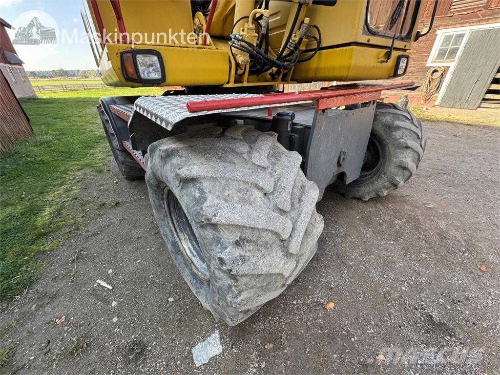 Komatsu PW140 Hjulgrävare