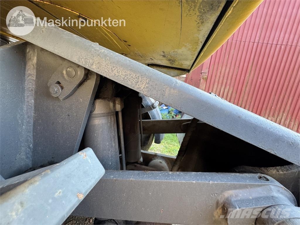 Komatsu PW140 Hjulgrävare