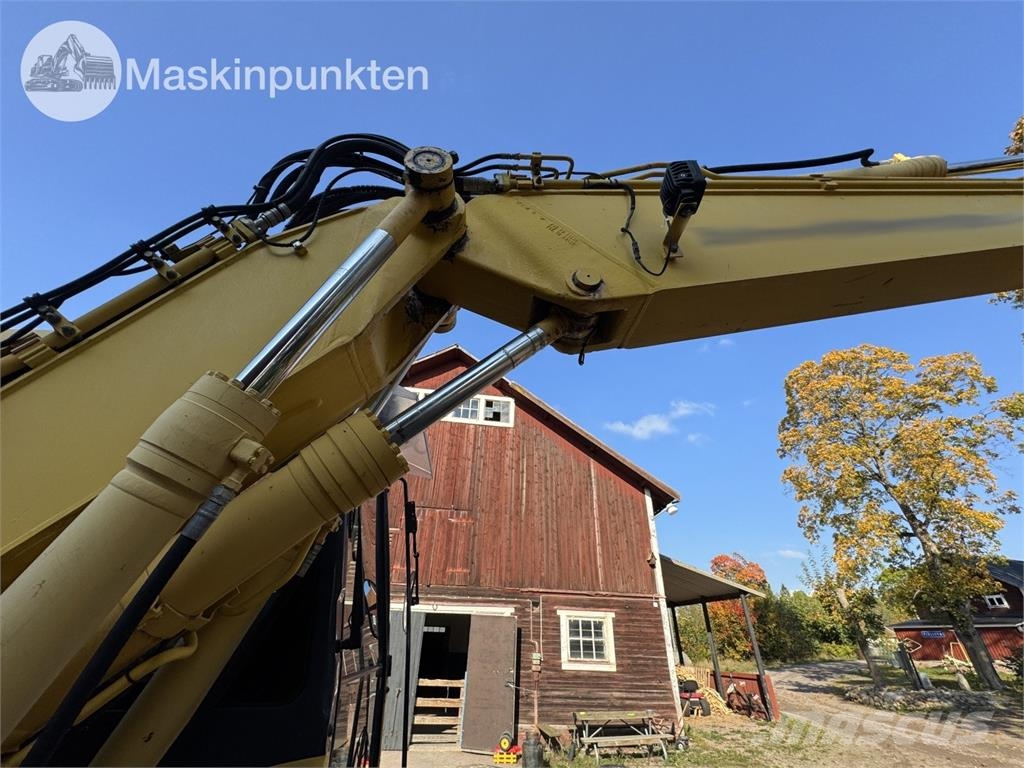 Komatsu PW140 Hjulgrävare