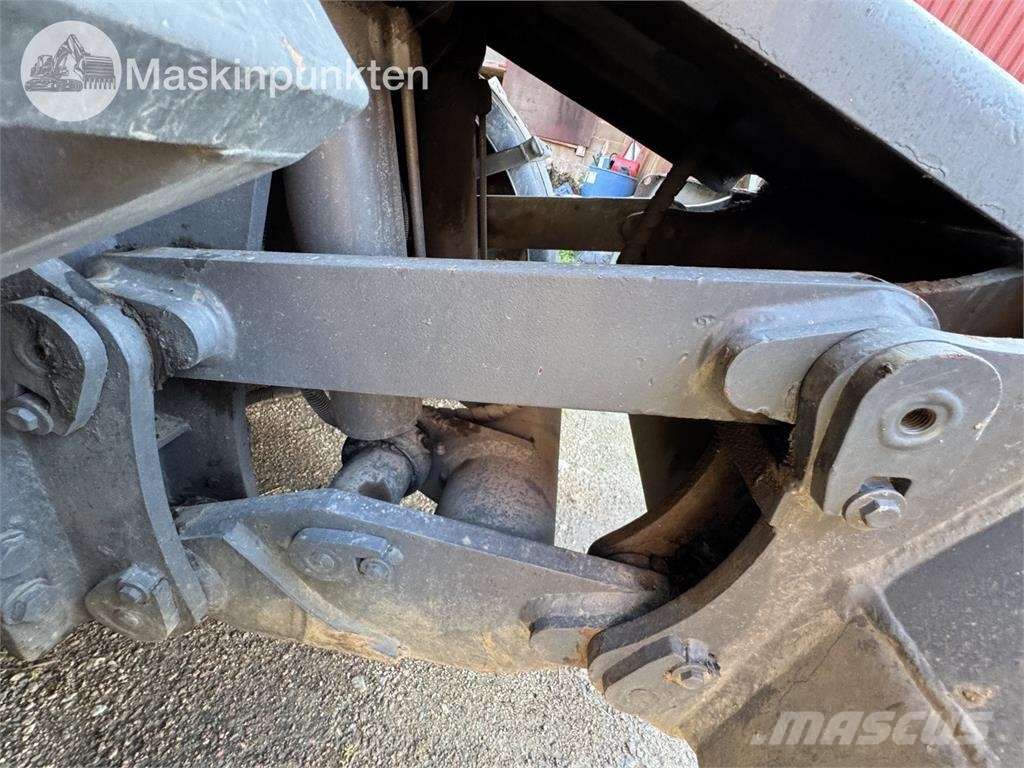 Komatsu PW140 Hjulgrävare