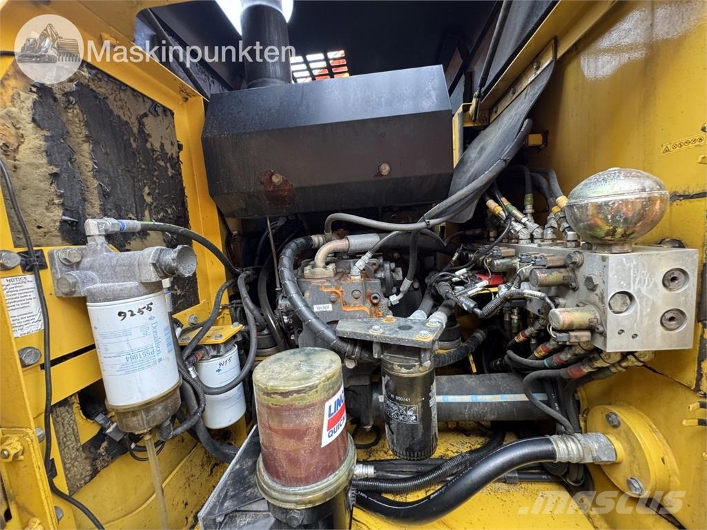 Komatsu PW140 Hjulgrävare
