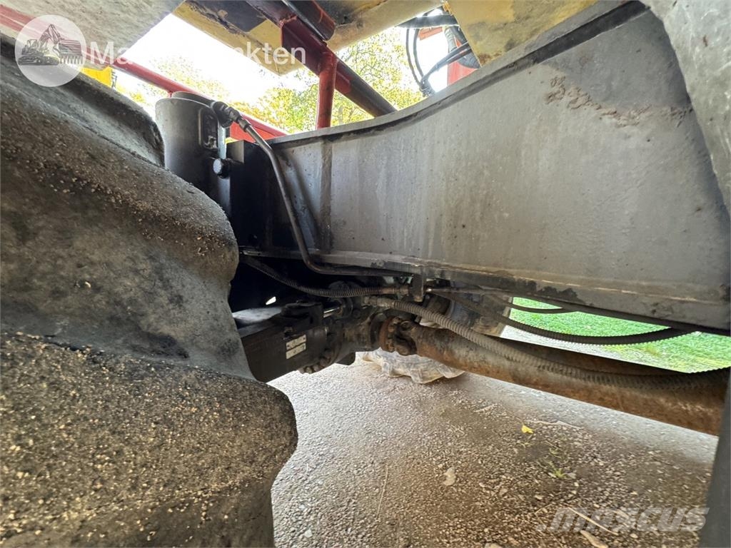 Komatsu PW140 Hjulgrävare