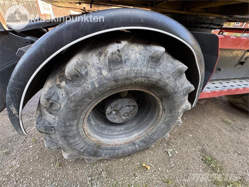 Komatsu PW140 Hjulgrävare