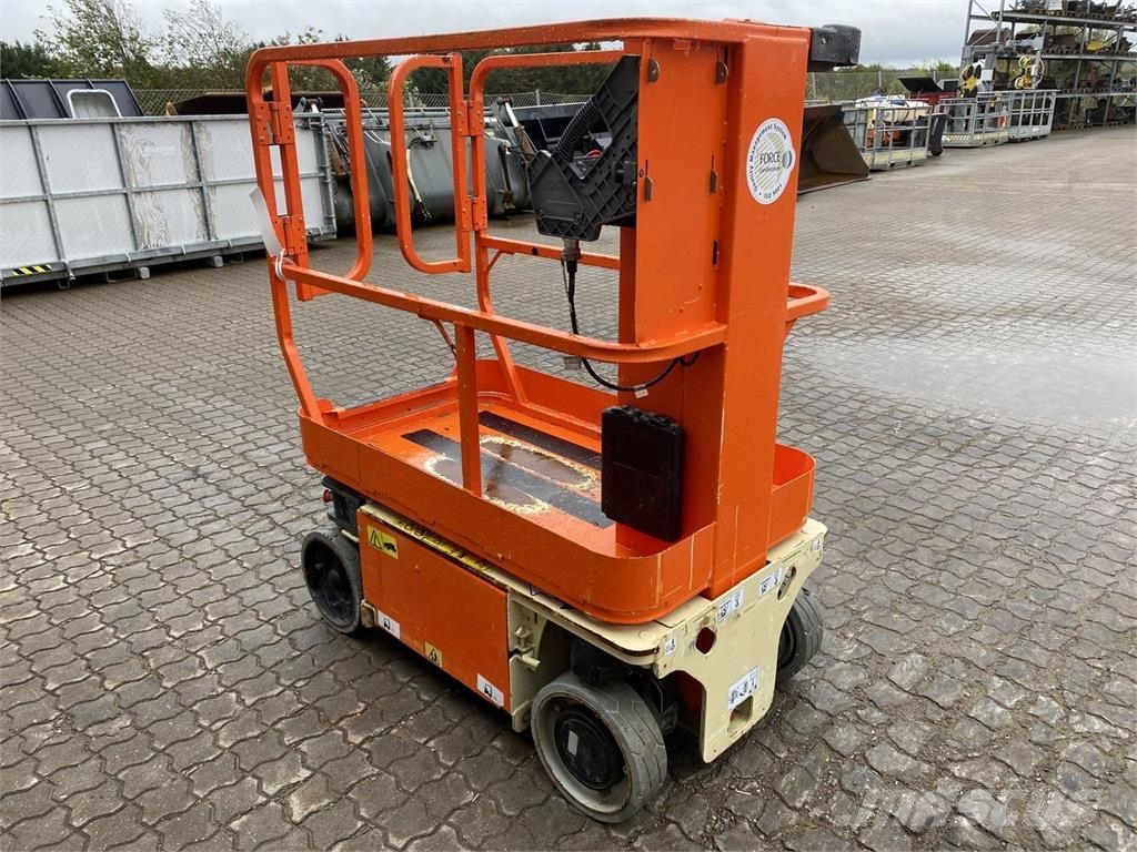 JLG 1230ES Vertical mast lifts